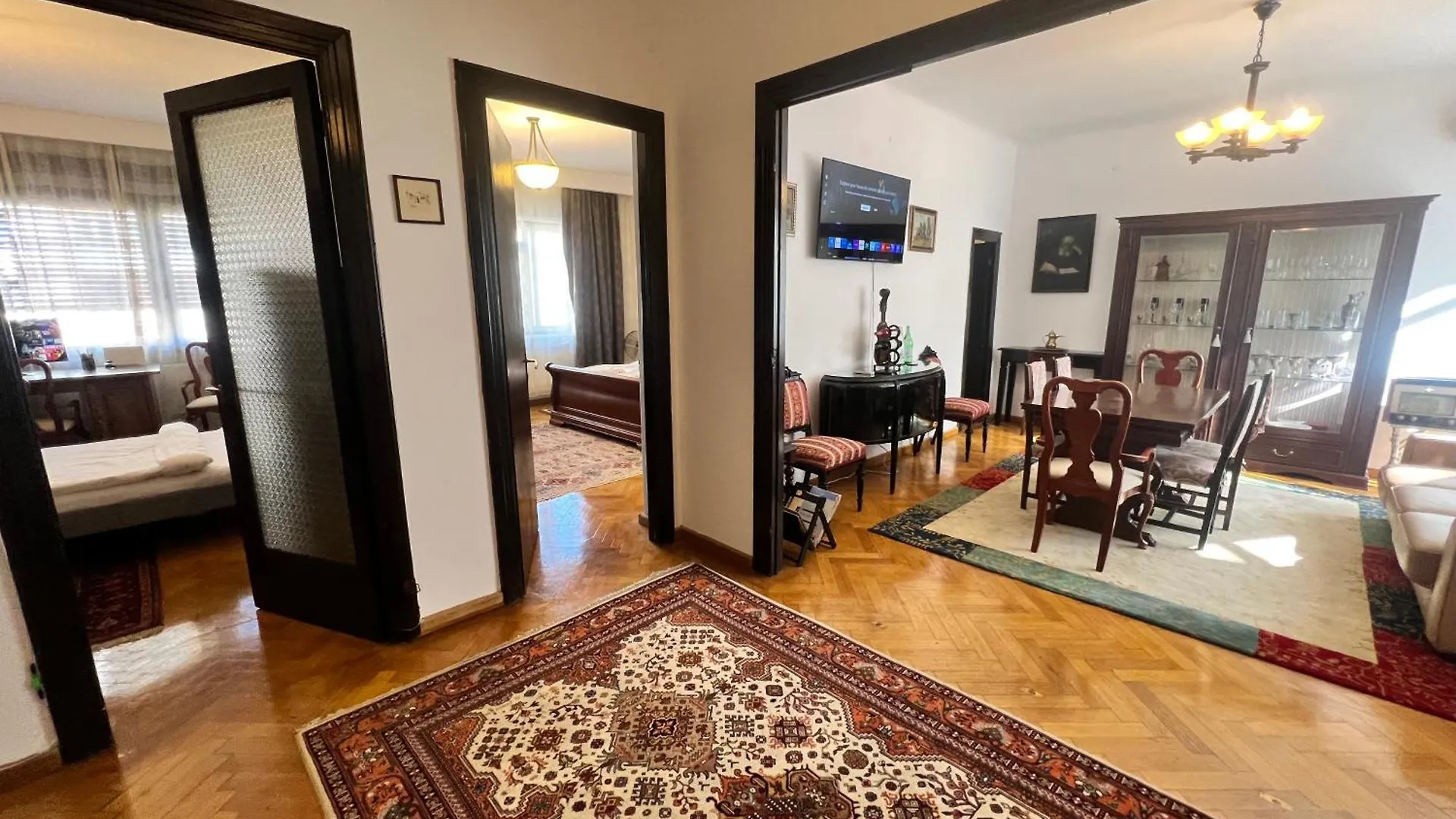Unique Apartment In The Heart Of The City Bucharest Romania